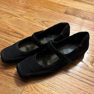 Aerology by Aerosoles black Mary Janes size 8